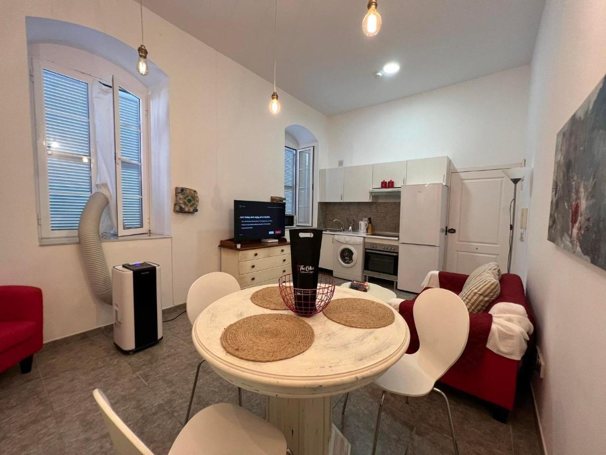 Quirky 1Br Just Off Main Street Prime Location Apartment Gibraltar Exterior foto